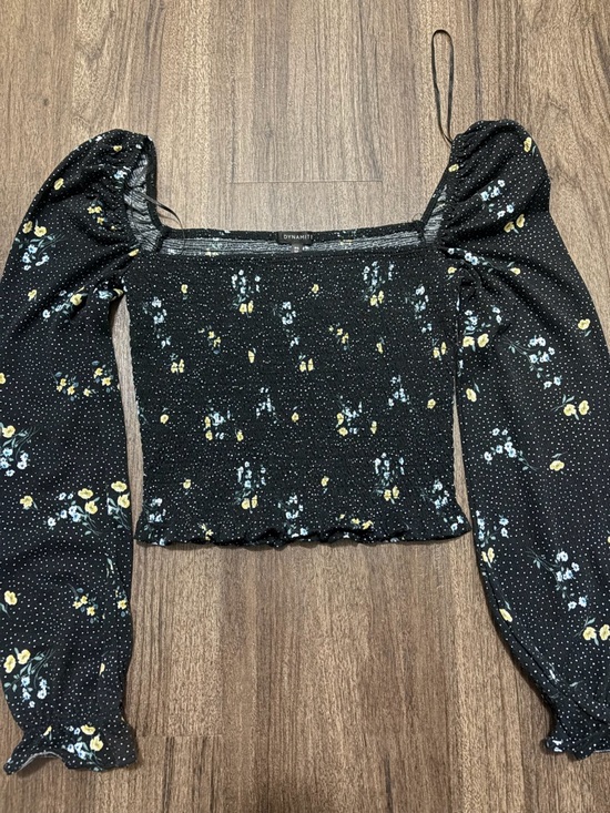 Dynamite Tops - Dynamite Black Floral Smocked Puff-Sleeve Top